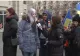 Protest la sediul Poliției Locale din București după moartea femeii sfâșiate de câini. Oamenii cer să fie protejați