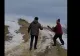 Pădurari atacați cu drujba și topotul de hoții de lemne (VIDEO)