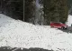 Val de avalanșe pe drumul dintre Rodna și Valea Vinului! Mașini blocate, CJSU a intervenit cu două utilaje
