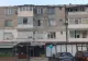 Acoperișul unui bloc din Tulcea, prăbușit în plină zi: locatarii se tem pentru siguranța lor. Edilul promite lucrări de consolidare