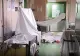 Pacienți ținuți pe podea și acoperiți cu cearșafuri! Imagini ireale întru-un SPITAL din Viena