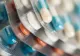 Ministerul Sănătății merge pe buna-credință a românilor. Nimeni NU poate verifica dacă o persoană ridică una sau mai multe doze "de urgență" din farmacii