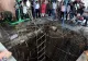 Tragedie cu cel puțin 35 de morți în India! Podeaua unui templu budist s-a prăbușit, iar oamenii au căzut în puţul uriaş de dedesubt - FOTO&VIDEO