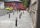 Un trotuar din sectorul 2 a fost împânzit de stâlpișori. Cum dau trecătorii probă de slalom printre obstacole