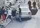 Un tânăr a fost luat la bătaie, în București, de patru băieți pentru că ar fi luat apărarea unei tinere