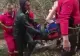 A căzut în gol de pe Transfăgărășan pentru că a vrut să facă o poză spectaculoasă! Care e starea de sănătate a fotografului de ocazie