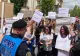 Protest cu scandal - profesorii au lovit mașina prefecturii. Haos la Cluj - VIDEO