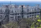 Rușii au naționalizat apartamentul lui Zelenski din Crimeea. Mari întreprinderi de vinificaţie și structuri bancare urmează în tăvălugul confiscărilor