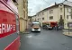 Operațiune specială. Salvatorii au spart peretele casei ca să scoată o femeie de aproape 400 de kilograme