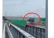 Autocar plin cu pasageri, surprins în timp ce mergea cu spatele pe banda de urgență a A1! Ce măsuri a luat Poliția - VIDEO