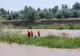 Prahova - Două persoane au ieșit să facă plajă dar le-a prins codul galben pe o "insulă" din albia râului Teleajen