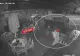 Hoț amator. Tânăr, surprins de camere în timp ce fura un televizor de pe terasa unui restaurant din Baia Mare  - Poliția e pe urmele sale