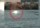 O mașină a ajuns în lacul Corbu după ce proprietarul a uitat să tragă frâna de mână! Imagini incredibile - VIDEO