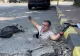 Groapă-crater pe străzile din Suceava - Pericol public uriaș
