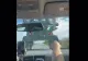 Inconștiență maximă pe străzile din România - Un șofer a trecut cu mașina pe sub un utial agricol, pe un drum public - VIDEO