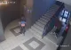 Drogații au pus stăpânire pe centrul Capitalei. Intră în blocuri, forțează ușile și terorizează locatarii. 14 asociații de proprietari au trimis o petiție
