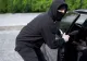 Noua metodă a hoților de a fura din mașini: Copiază semnalul de la închiderea centralizată. Cum i-au venit de hac polițiștii unui astfel de hoț  
