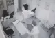 VIDEO - Cuplu de hoți, filmat când dădea lovitura la seiful unei societăți. Cum operau cei doi