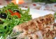 Frigărui de vițel cu rucola, pe crenguțe de rozmarin - Rețeta exotică ce combină delicios aromele