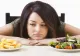 8 greșeli pe care le faci când urmezi o dietă - Cum scapi de obiceiurile toxice care îți sabotează pierderea kilogramelor în plus