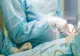 S-a dat drept medic și a făcut operații estetice. Acum e cercetată de poliție. Cel puțin 20 de persoane i-au căzut victime falsei doctorițe