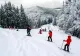 Pârtiile de la Sinaia au fost luate cu asalt de turiști în prima zi a anului. Peste 1000 de oameni se bucură de zăpadă