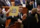 Schimb de replici acide, în Parlament, între Diana Șoșoacă și George Simion, la dezbaterile pe buget - Gestul agresiv la care a recurs liderul AUR - VIDEO