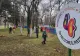 A început prima curățenie generală din acest an, în parcurile din sectorul 4 - POZE