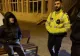 Tânăr prins în timp ce fura o bancă din oraș, în Pitești. Un martor l-a reclamat după ce l-a văzut cărând-o - FOTO