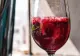 Cocktailul „fata somnoroasă”, rețeta care face furori pe TikTok. Chiar te ajută să adormi?
