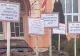 Protest inedit al fermierilor din Arad. Au adus pământ în fața primăriei din Nădlac VIDEO