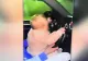 Inconștiență maximă: o mamă s-a filmat cu bebelușul de 9 luni în brațe, în timp ce conducea pe o șosea intens circulată din Maramureș