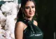 Trucul extraordinar de simplu prin care Salma Hayek își maschează firele albe de păr - VIDEO