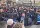 Incidente la mitingul anti extremism de la Suceava. Omul Dianei Șoșoacă, scos cu forța de jandarmi de lângă scenă