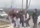 Două fete de 13 ani, din Galați, bătute măr de un grup de 10 adolescente. De la ce a pornit totul