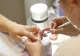 O tânără din București se laudă pe internet cu sumele obținute din pus unghii. Fata ajunge și la 2.000 de lei pe zi ca manechiuristă VIDEO