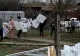 Elevii dintr-o școală din Olt, puși să care materiale de construcții. Orele, ținute în zgomot de bormașină și bubuituri. Director: „Așa, și?” - FOTO