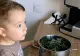 Un băiețel de numai 3 ani a cucerit internetul cu rețetele sale de mâncare sănătoasă VIDEO