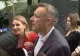 Jurnaliștii statului paralel au atacat, din nou, postul Realitatea. Cine sunt cei care au făcut scut în jurul lui Coldea