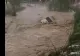 Prăpăd într-o localitate din Prahova. Viitura a luat pe sus mai multe mașini VIDEO