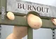 Cum știi sigur că suferi de burnout? Se poate confunda cu oboseala. Simptomele specifice ale burnoutului