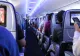 Bărbat legat cu bandă adezivă de ceilalți pasageri. Voia să deschidă ușa avionului în timpul zborului