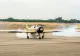 Două avioane de mici dimensiuni s-au ciocnit în aer în timpul unui show aviatic. Un pilot a murit - VIDEO