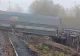 Un tren a DERAIAT, după ce un stâlp de înaltă tensiune a căzut peste un vagon. În zonă a izbucnit un INCENDIU de vegetație