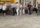 Sute de oameni s-au așezat la coadă pentru apartamentele promise de George Simion