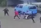 Bătaie ca în Vestul Sălbatic pe străzile din Suceava. Un bărbat, bătut de 7 indivizi, într-o gară VIDEO