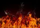 Incident terifiant în Leeds: O tânără de 19 ani și-a incendiat mașina cu cei doi copii înauntru