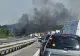 Incendiu pe A1 București-Ploiești. Trafic blocat după ce un autoturism a luat FOC. Este al doilea incident grav într-o oră - VIDEO
