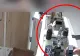 Momentul în care niște tineri fură fără jenă parfumuri într-un mall. Comercianții sunt disperați, situația se repetă săptămânal