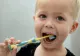 Sfatul medicului dentist. Cum se întreține dantura copiilor? 9 metode practice